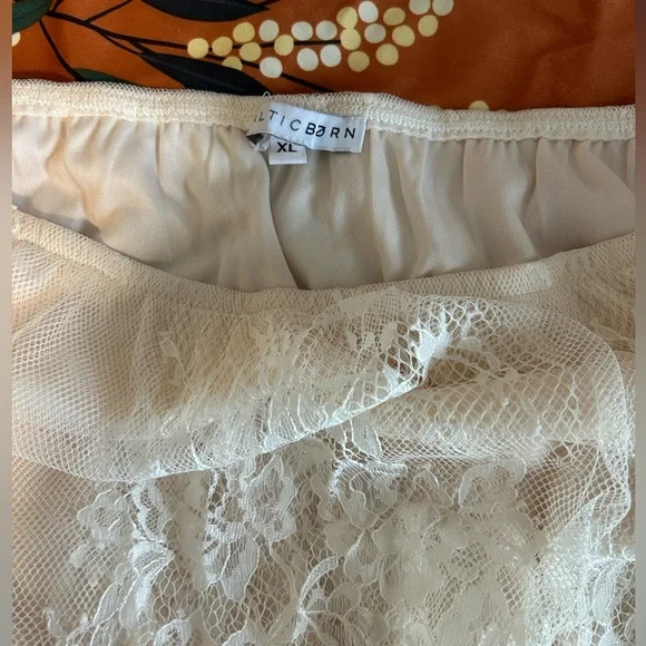 Lace Wedding Dress - Picture 3 of 5